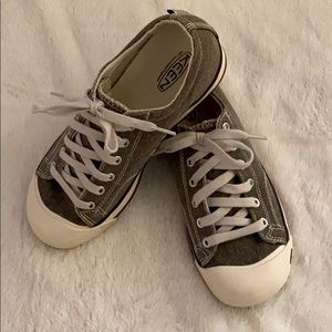 Keen sneakers size 8. So cute!!